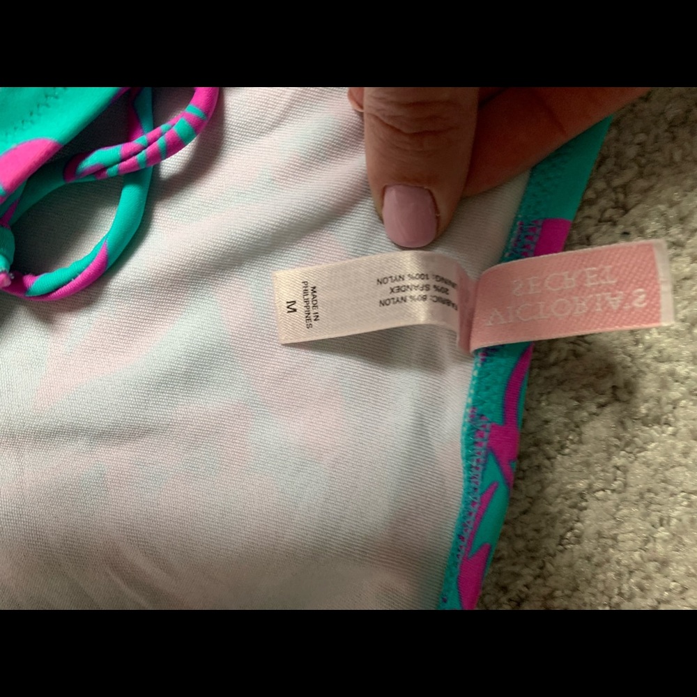 Convertible Bikini - Picture 3 of 4